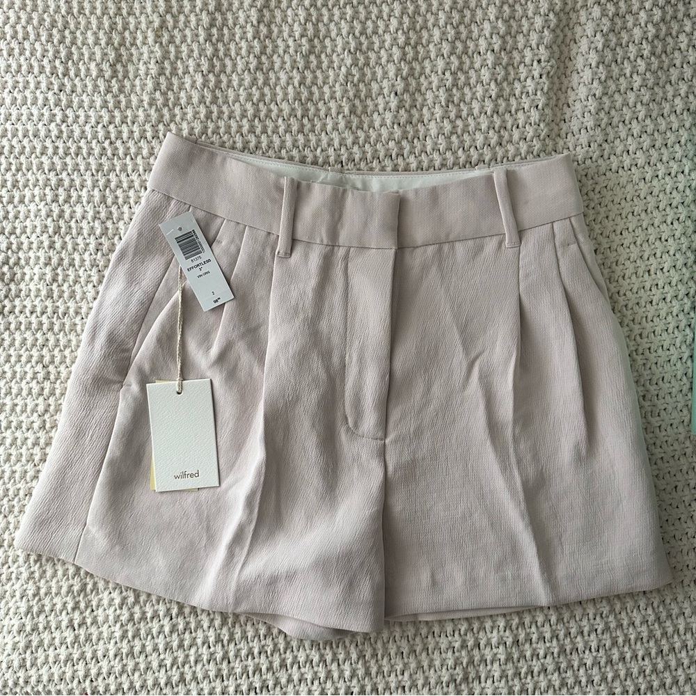 Aritzia Effortless shorts